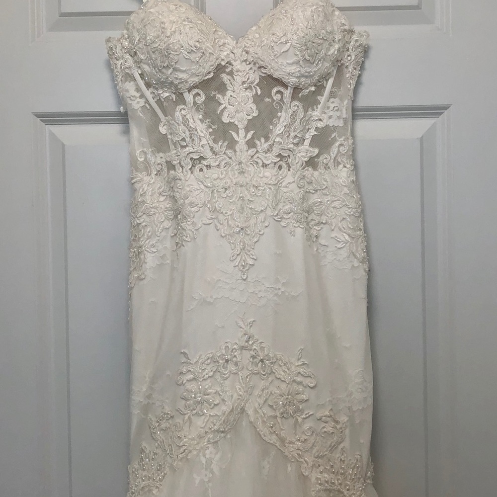 Wedding Dress - Picture 6 of 16